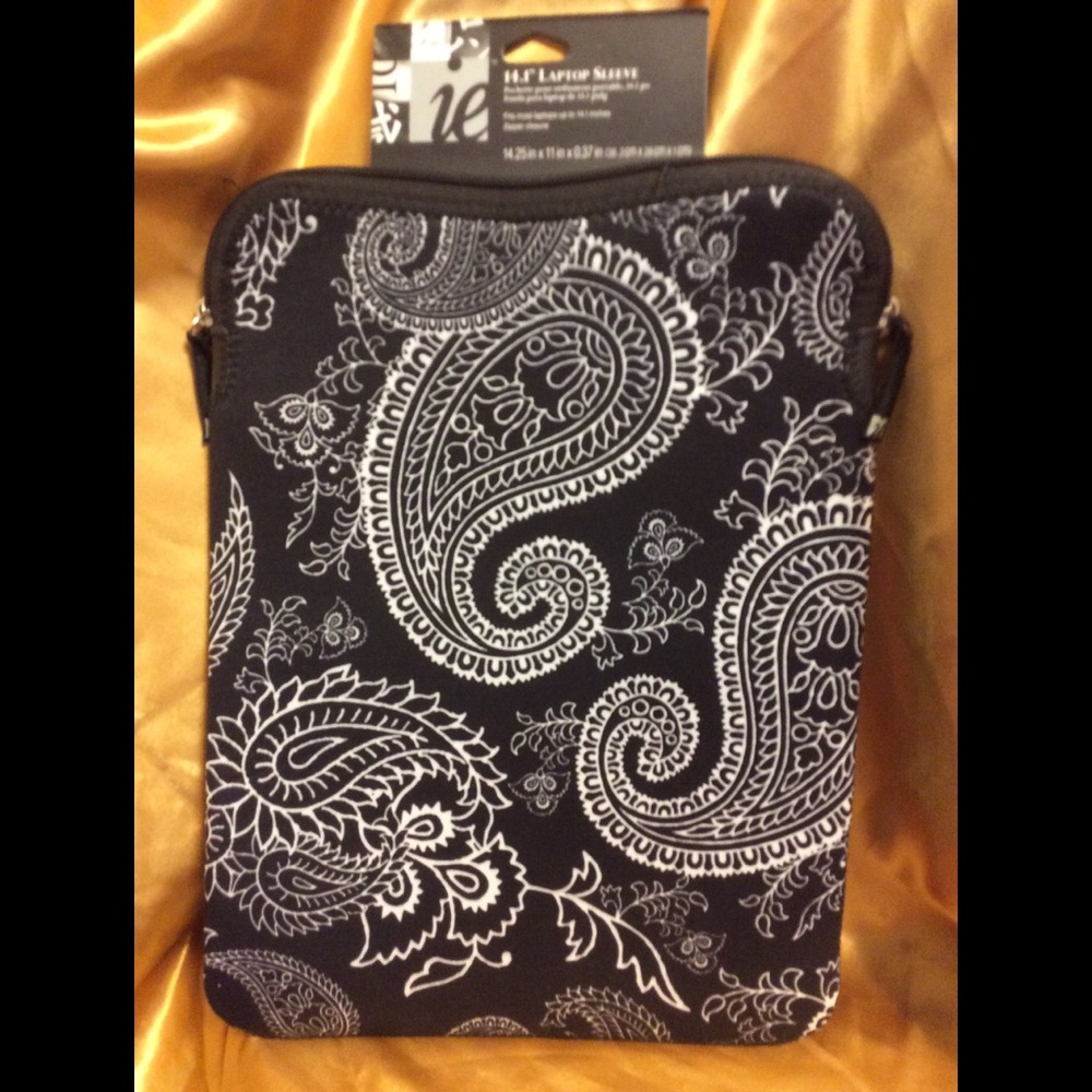 14.1” neoprene laptop sleeve, zipper closure, NWT!